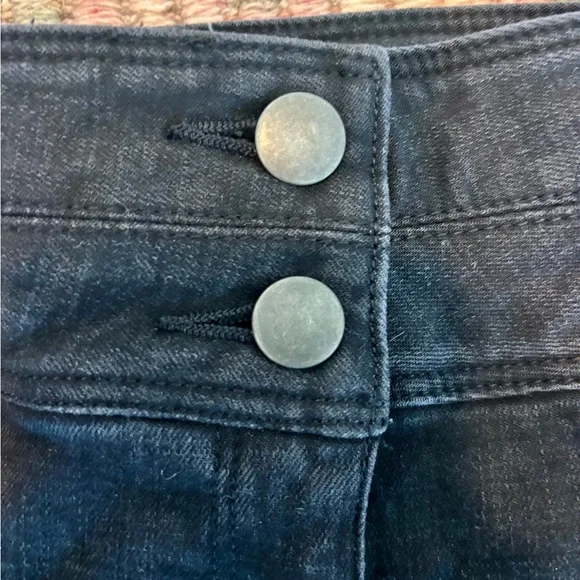 New Without Tags:Veronica Beard Flared Stretch Charcoal Black Jeans.